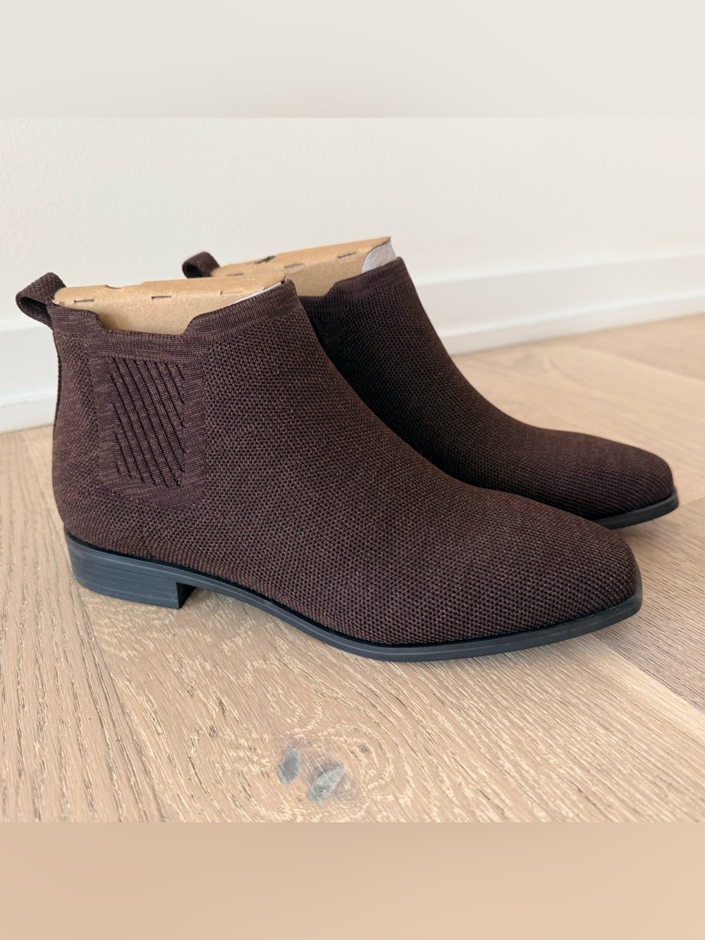 Vivaia Brown Water-Repellent Chelsea Ankle Boots, Ryan Pro, Size US 8 (EU 39)